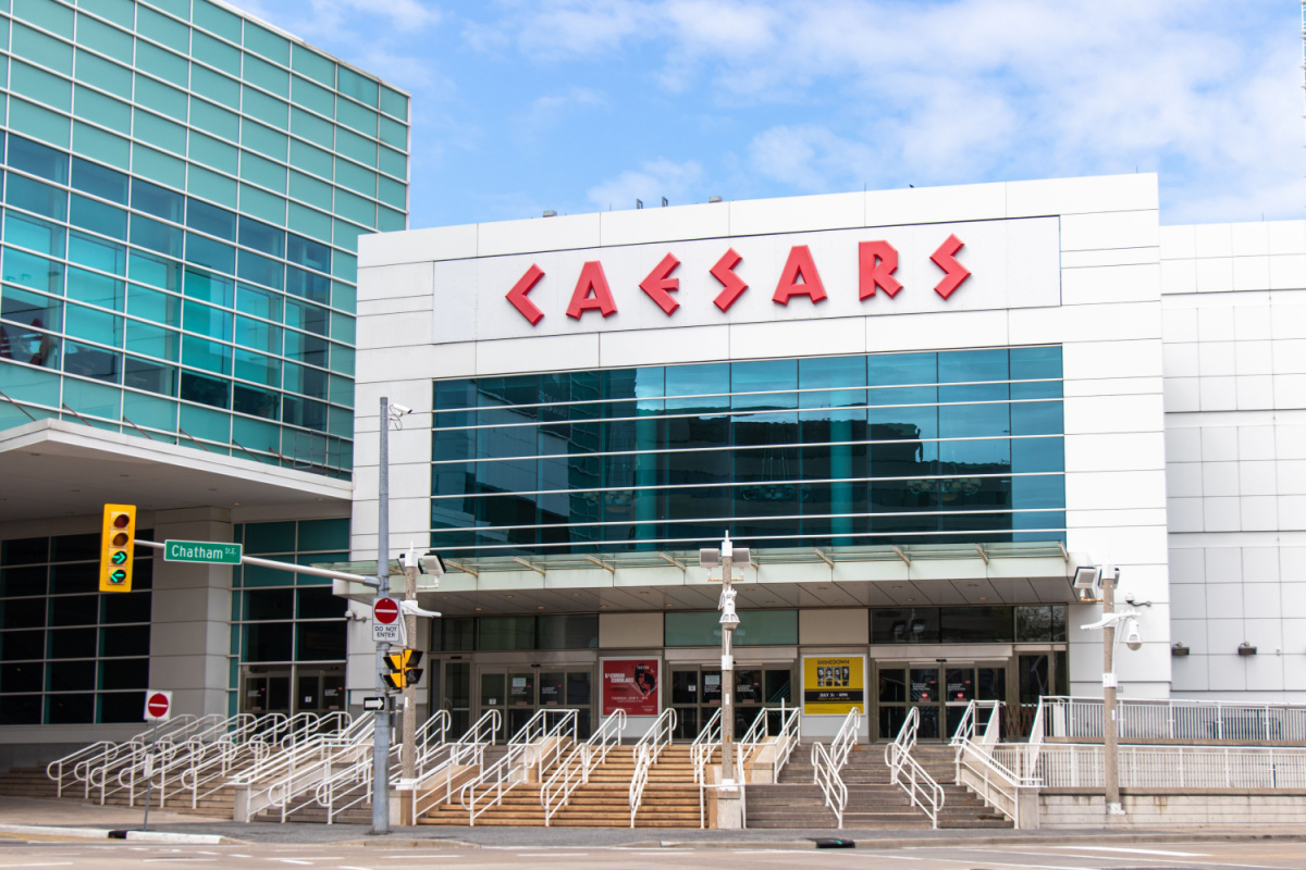 Caesars Entertainment has officially opened its Caesars Windsor full-service sportsbook, marking the first sportsbook of its kind in Ontario. 