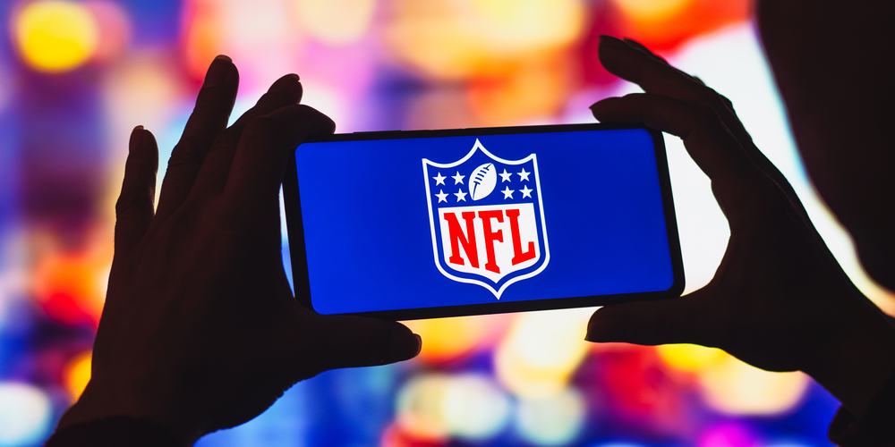 Learn how to live stream sports to your mobile - YouTube