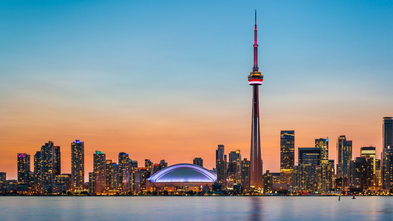 The Toronto skyline in twilight